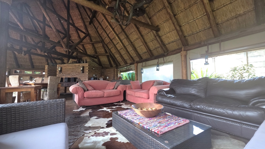 7 Bedroom Property for Sale in Raslouw A H Gauteng