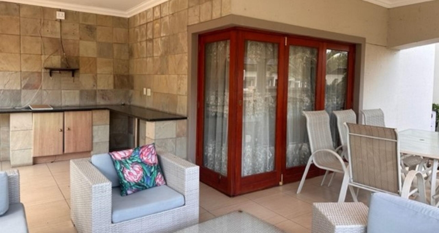 6 Bedroom Property for Sale in Blue Valley Golf Estate Gauteng