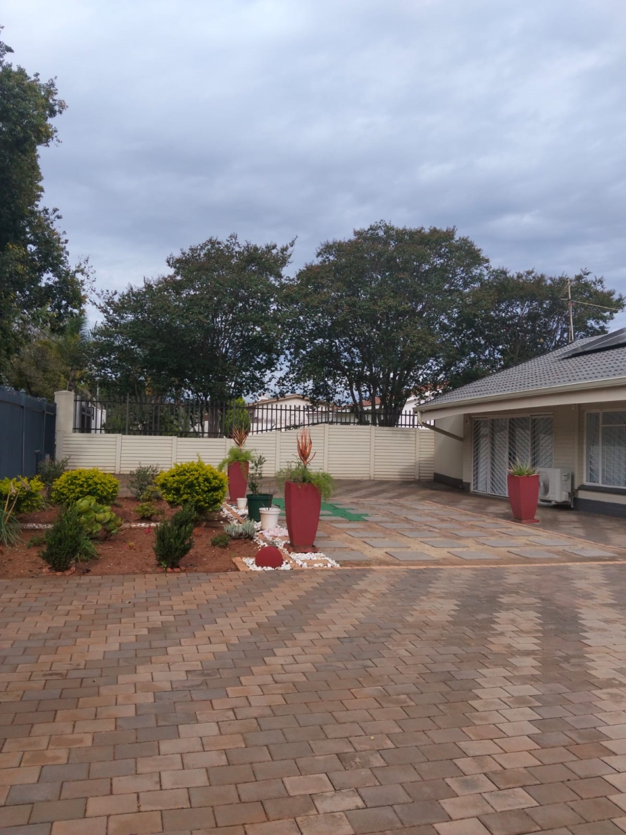 4 Bedroom Property for Sale in Erasmia Gauteng