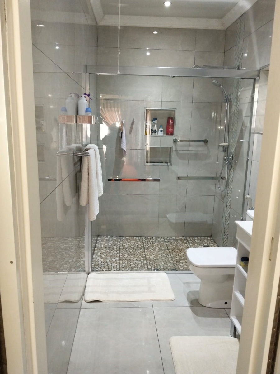 4 Bedroom Property for Sale in Erasmia Gauteng