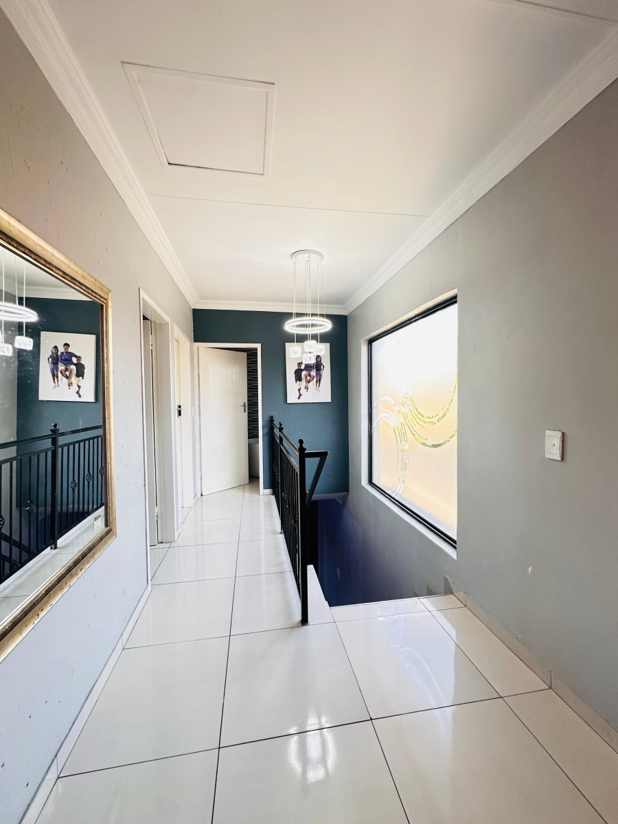 To Let 3 Bedroom Property for Rent in Noordwyk Gauteng