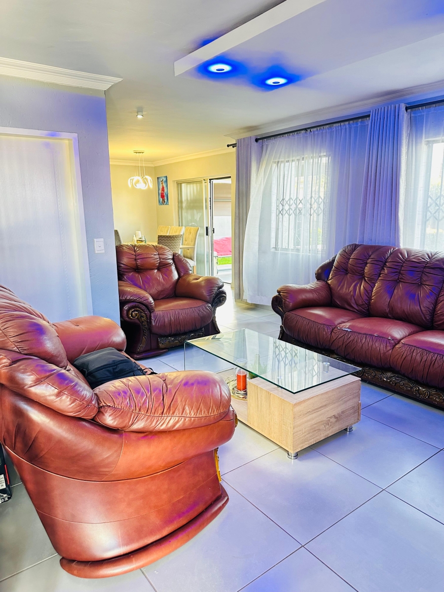 To Let 3 Bedroom Property for Rent in Noordwyk Gauteng