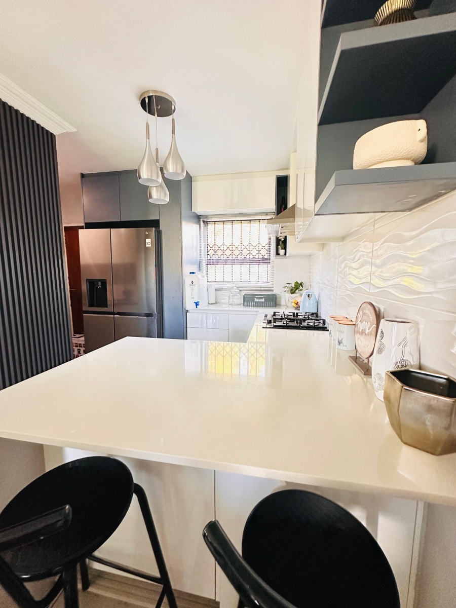 To Let 3 Bedroom Property for Rent in Noordwyk Gauteng