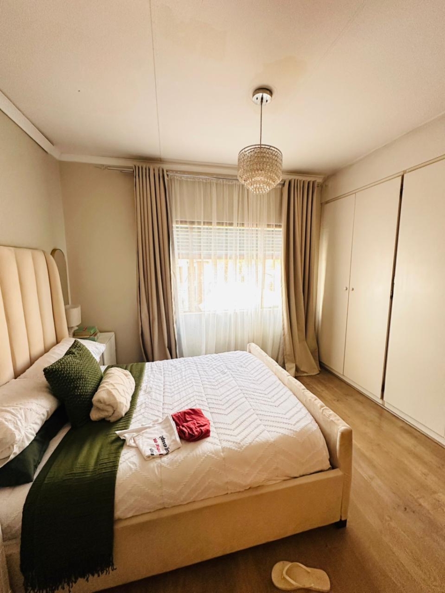 2 Bedroom Property for Sale in Vorna Valley Gauteng