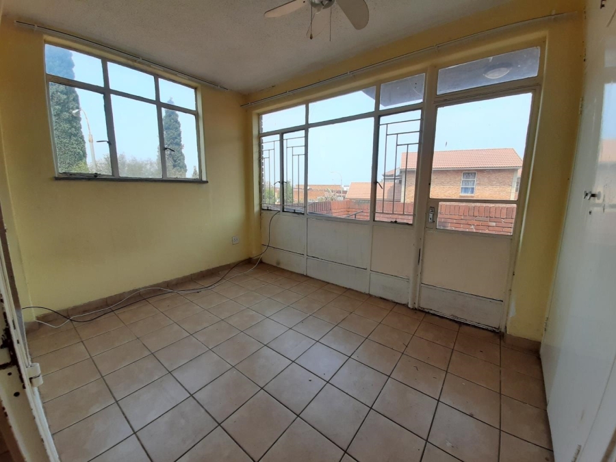1 Bedroom Property for Sale in Edleen Gauteng