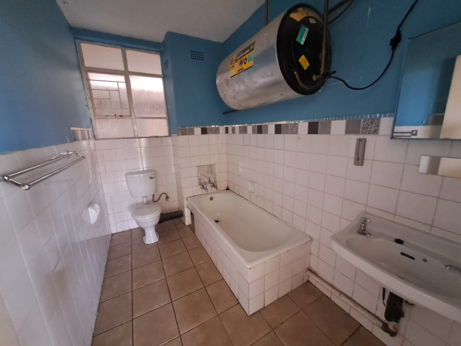 1 Bedroom Property for Sale in Edleen Gauteng