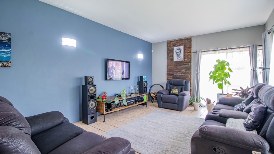 3 Bedroom Property for Sale in Illiondale Gauteng