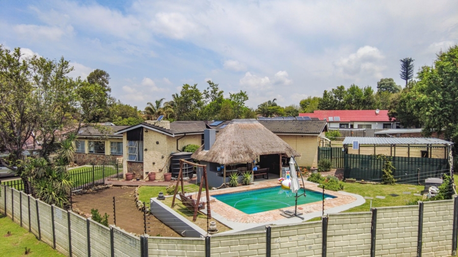 3 Bedroom Property for Sale in Illiondale Gauteng