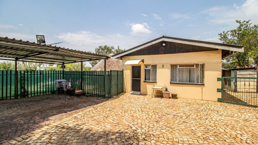 3 Bedroom Property for Sale in Illiondale Gauteng