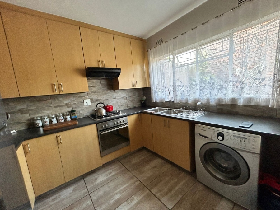 2 Bedroom Property for Sale in East Geduld Gauteng