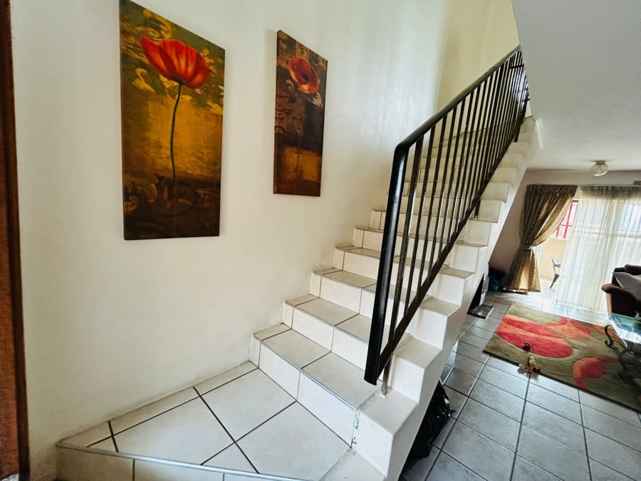 2 Bedroom Property for Sale in East Geduld Gauteng