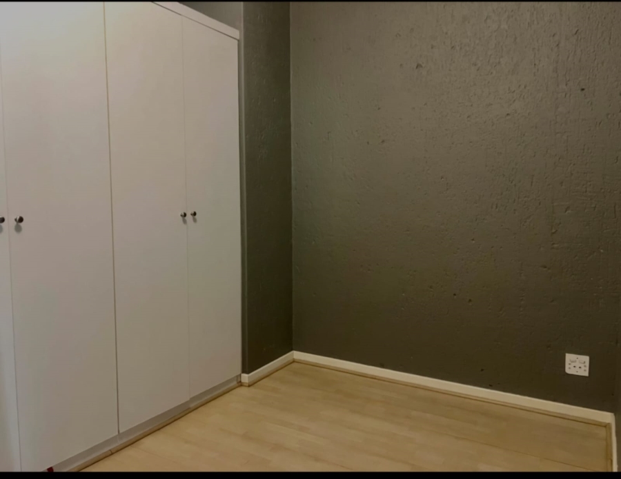 To Let 2 Bedroom Property for Rent in Sandown Gauteng