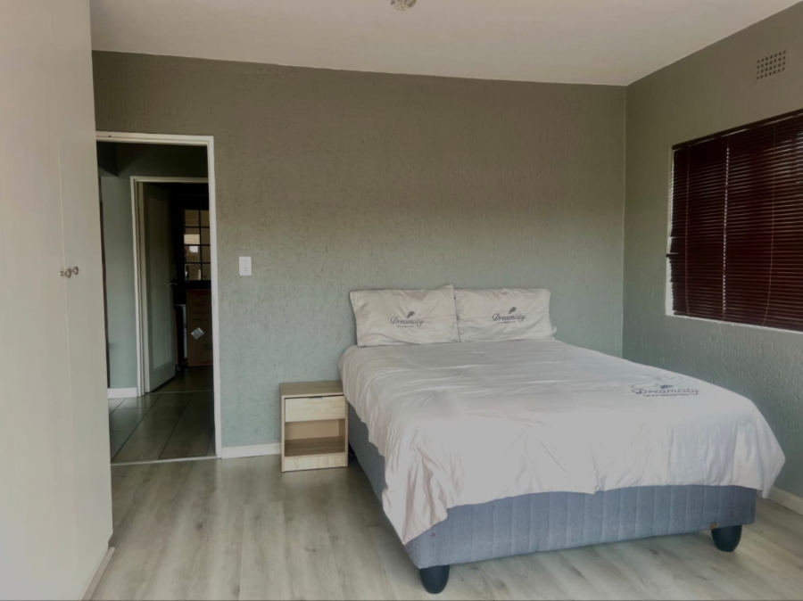 To Let 2 Bedroom Property for Rent in Sandown Gauteng