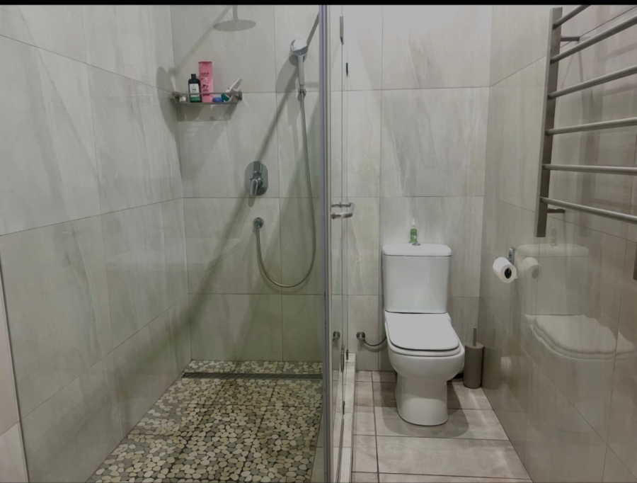 To Let 2 Bedroom Property for Rent in Sandown Gauteng
