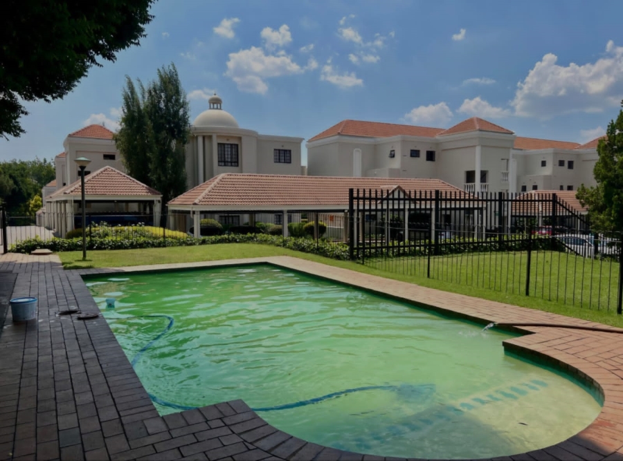 To Let 2 Bedroom Property for Rent in Sandown Gauteng