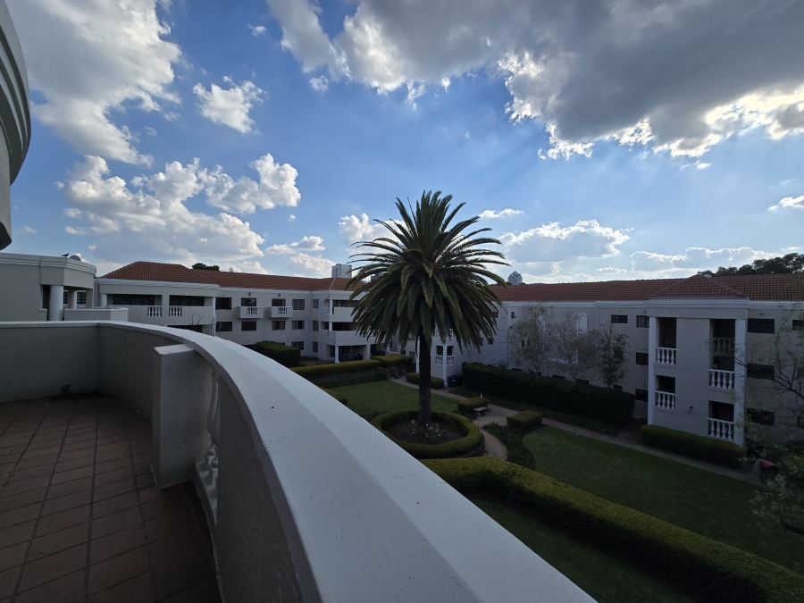 To Let 2 Bedroom Property for Rent in Sandown Gauteng