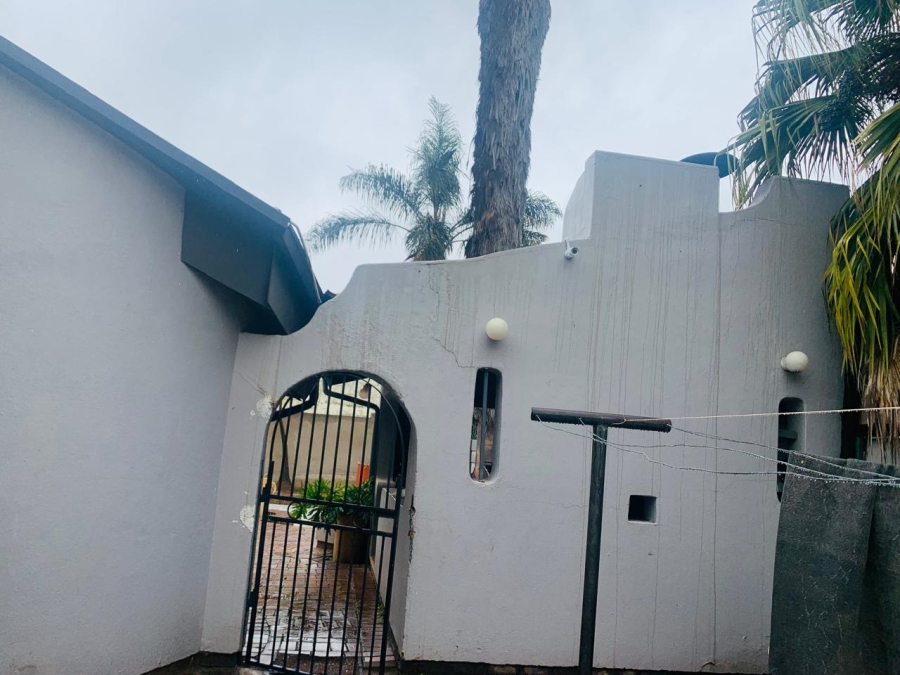 To Let 3 Bedroom Property for Rent in Norkem Park Gauteng