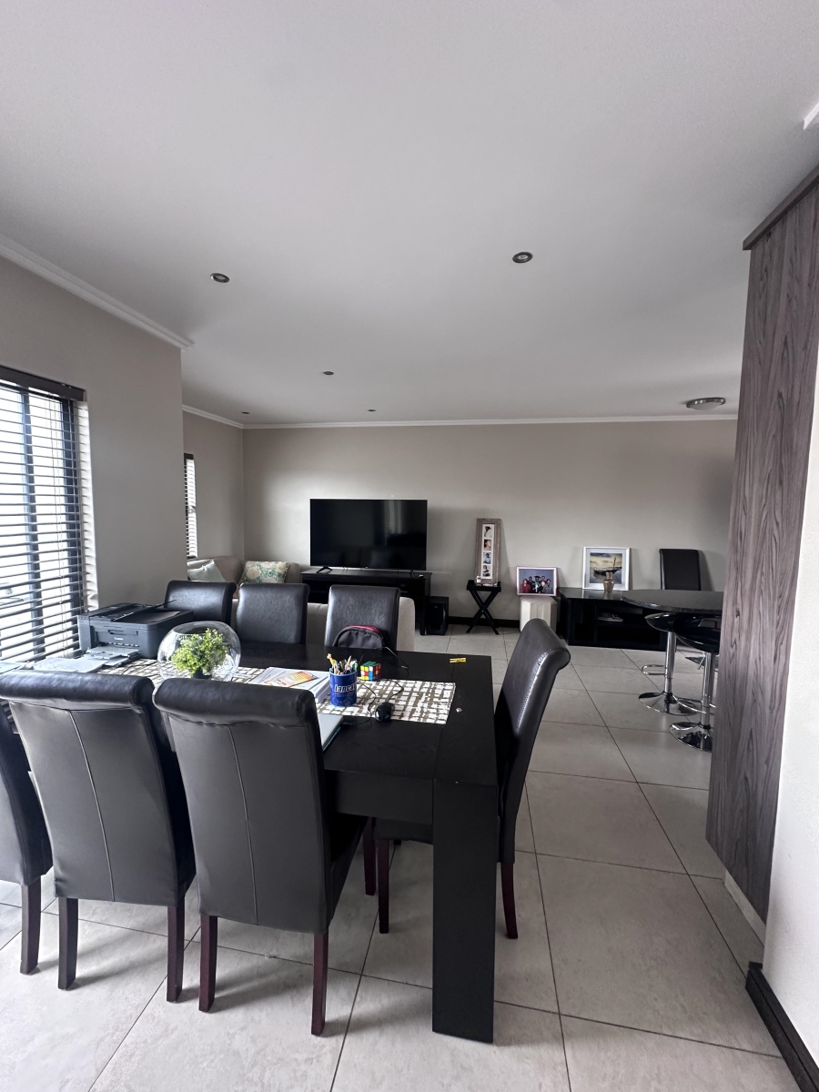 2 Bedroom Property for Sale in Willaway Gauteng