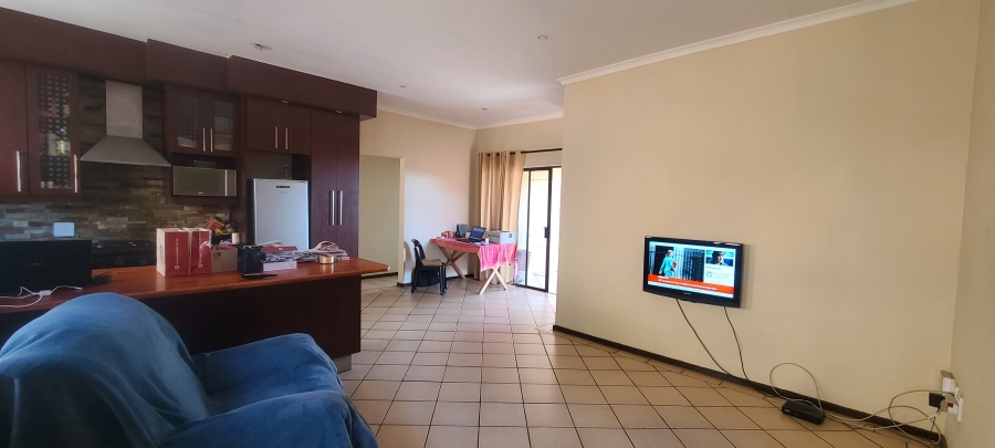 2 Bedroom Property for Sale in Sunnyrock Gauteng