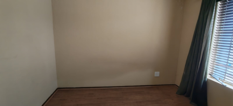 To Let 2 Bedroom Property for Rent in Brentwood Gauteng