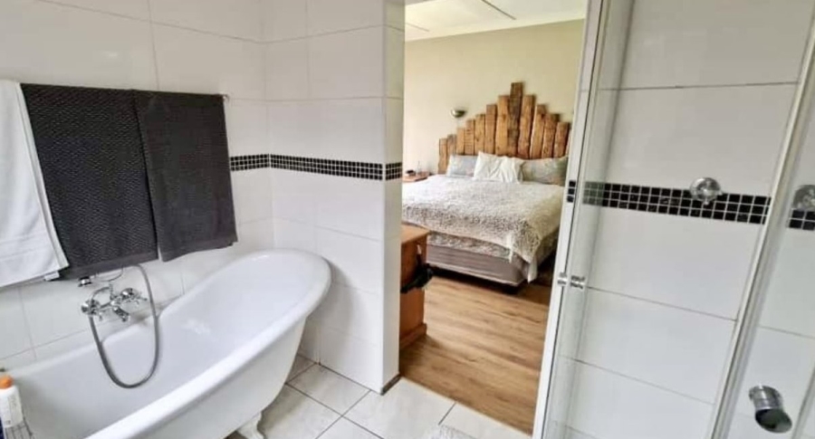 4 Bedroom Property for Sale in Beyers Park Gauteng