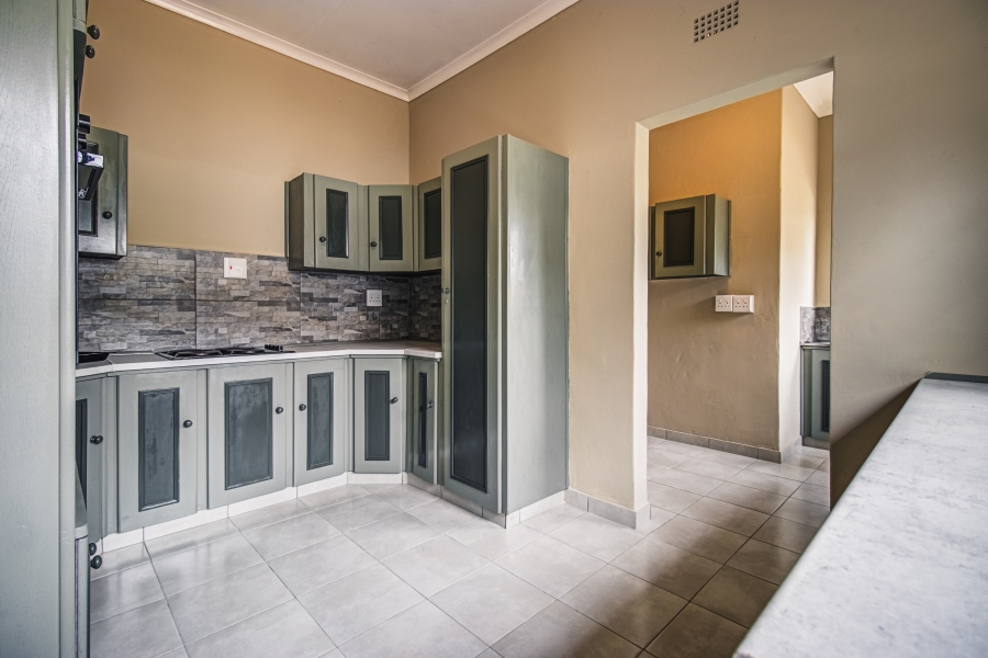 3 Bedroom Property for Sale in Glen Marais Gauteng