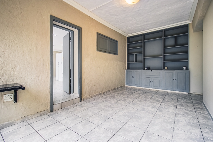3 Bedroom Property for Sale in Glen Marais Gauteng