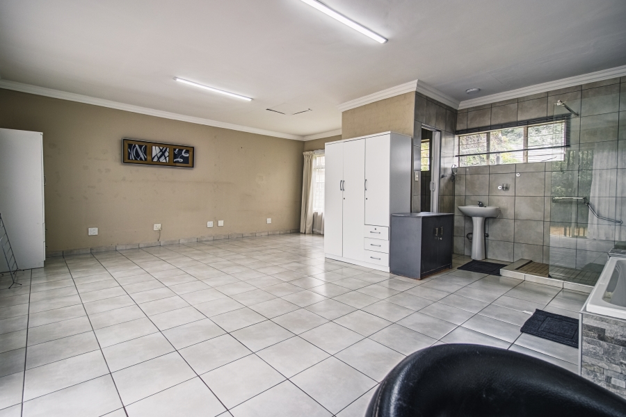 3 Bedroom Property for Sale in Glen Marais Gauteng