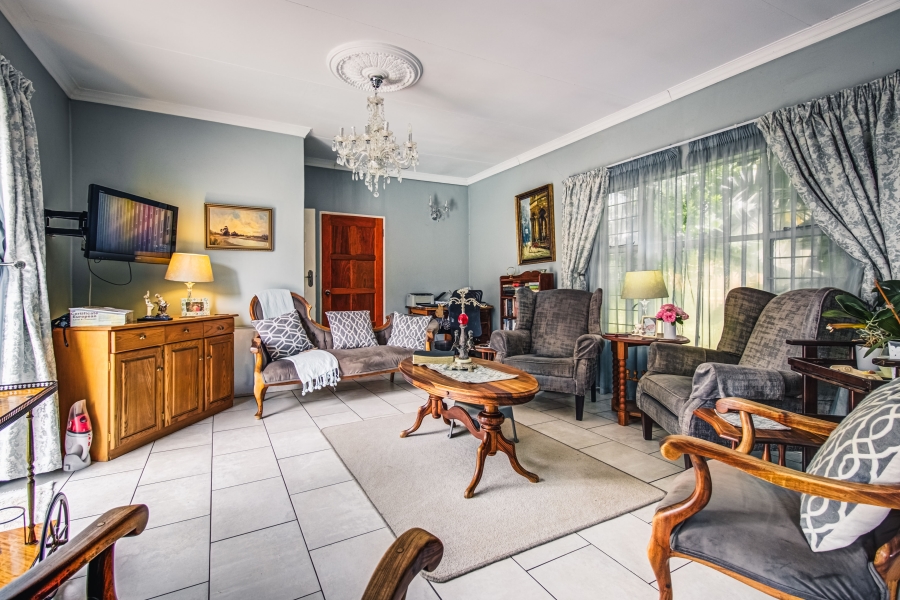 3 Bedroom Property for Sale in Glen Marais Gauteng