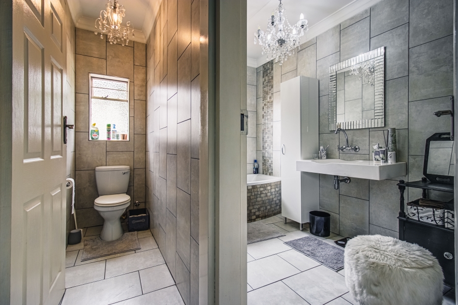 3 Bedroom Property for Sale in Glen Marais Gauteng