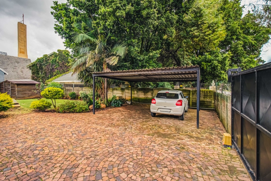 3 Bedroom Property for Sale in Glen Marais Gauteng