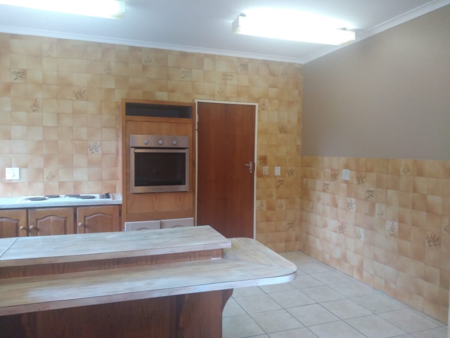 3 Bedroom Property for Sale in Brackenhurst Gauteng
