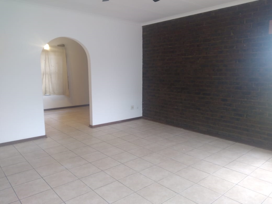 3 Bedroom Property for Sale in Brackenhurst Gauteng