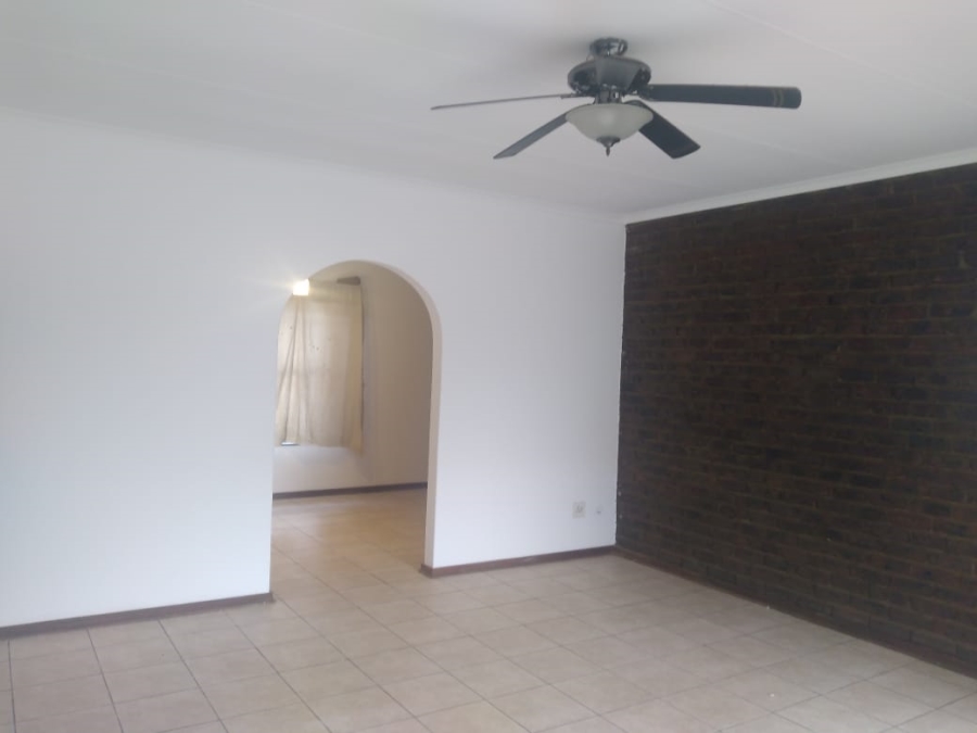 3 Bedroom Property for Sale in Brackenhurst Gauteng