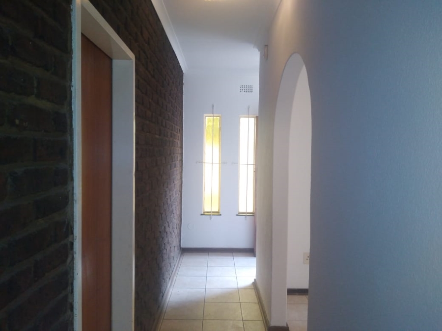 3 Bedroom Property for Sale in Brackenhurst Gauteng