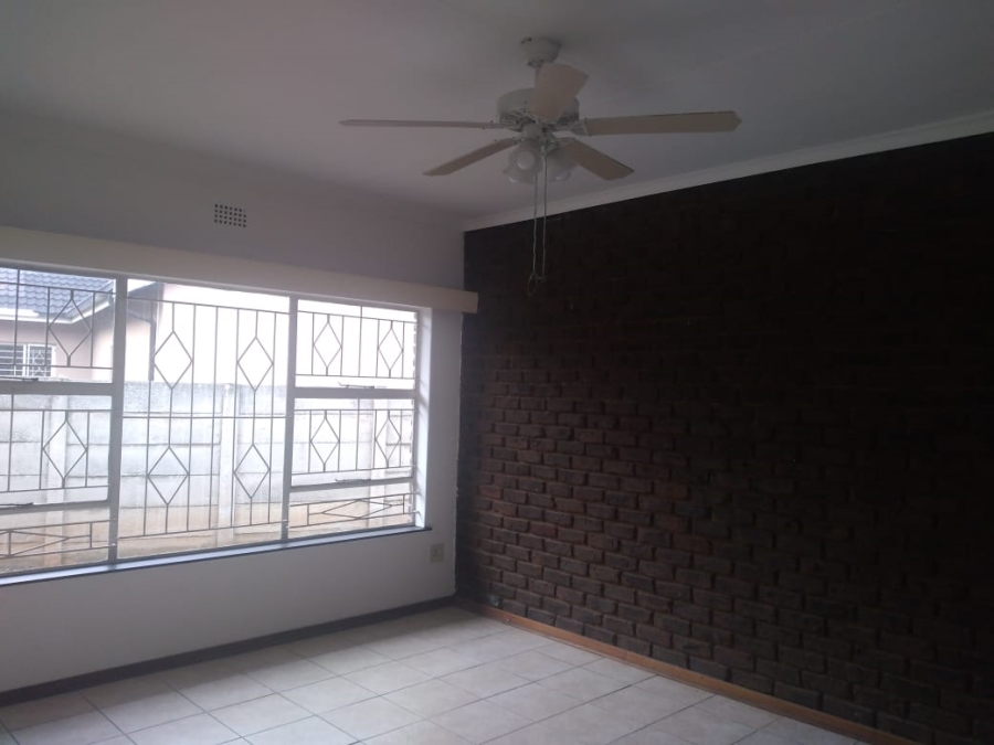 3 Bedroom Property for Sale in Brackenhurst Gauteng