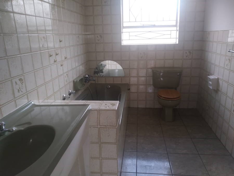 3 Bedroom Property for Sale in Brackenhurst Gauteng