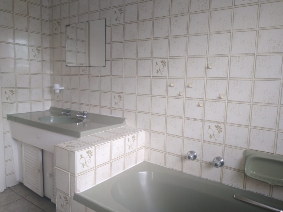 3 Bedroom Property for Sale in Brackenhurst Gauteng