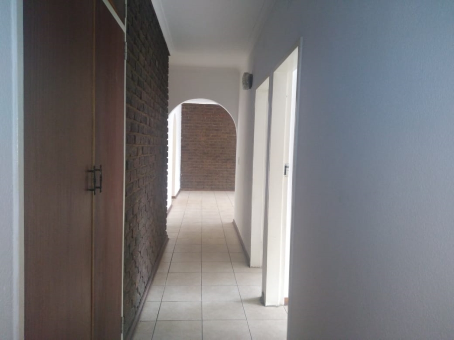3 Bedroom Property for Sale in Brackenhurst Gauteng