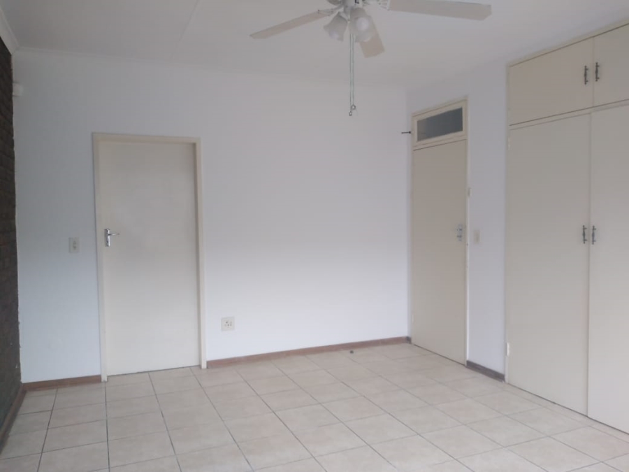 3 Bedroom Property for Sale in Brackenhurst Gauteng