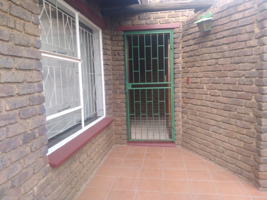 3 Bedroom Property for Sale in Brackenhurst Gauteng