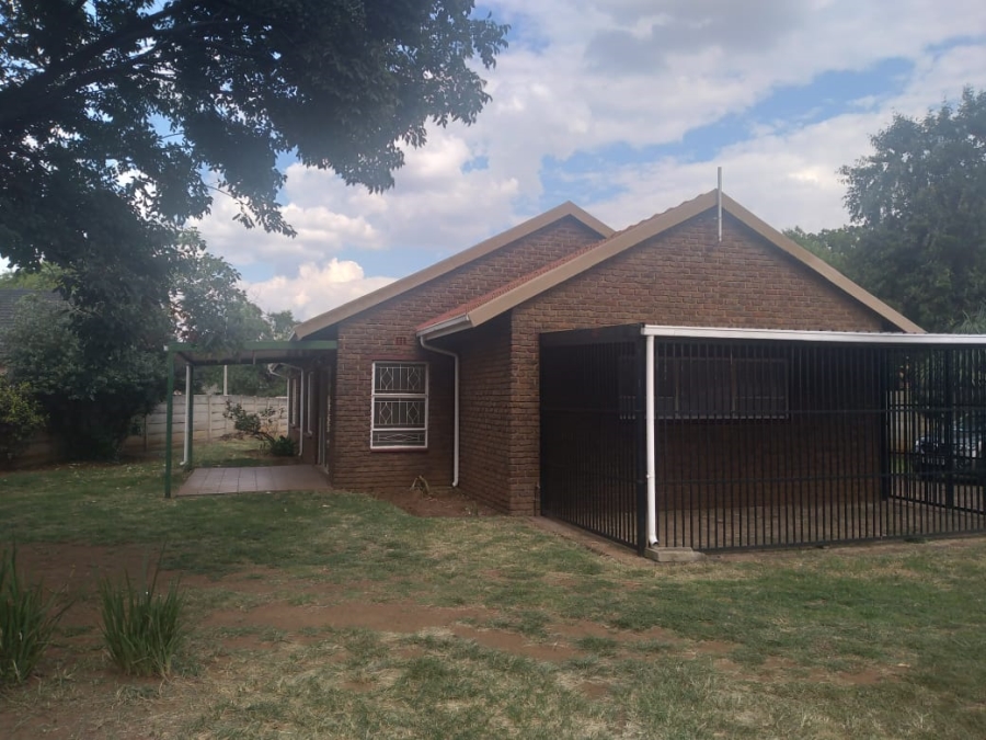 3 Bedroom Property for Sale in Brackenhurst Gauteng