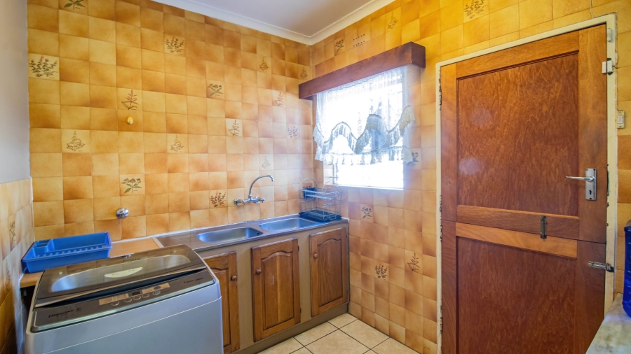 3 Bedroom Property for Sale in Brackenhurst Gauteng