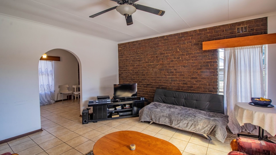3 Bedroom Property for Sale in Brackenhurst Gauteng
