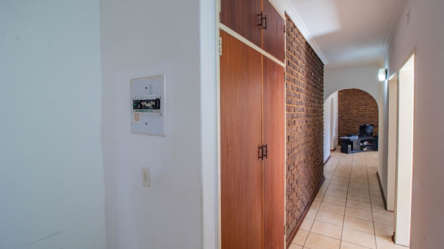 3 Bedroom Property for Sale in Brackenhurst Gauteng