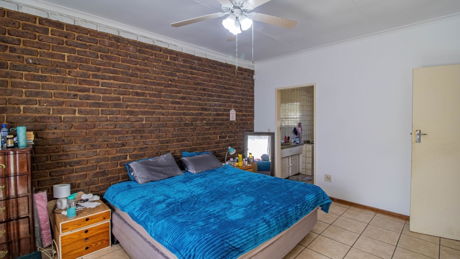 3 Bedroom Property for Sale in Brackenhurst Gauteng