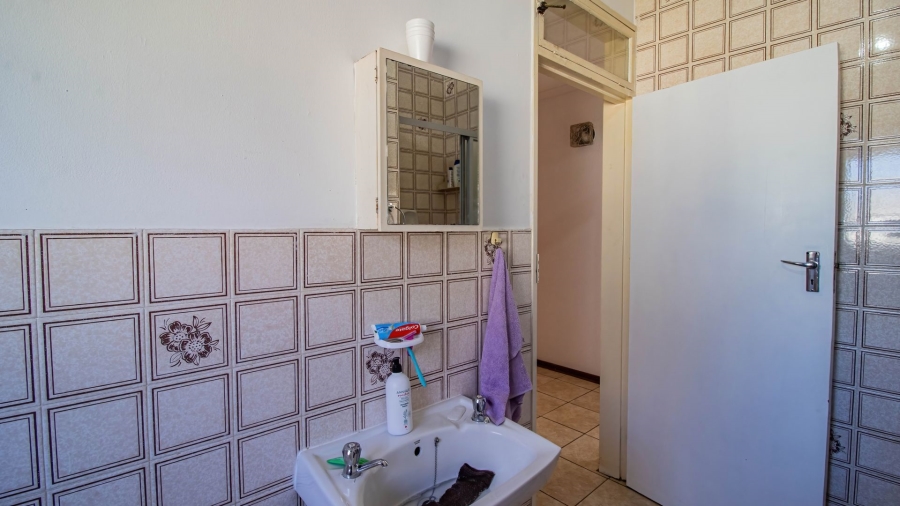 3 Bedroom Property for Sale in Brackenhurst Gauteng