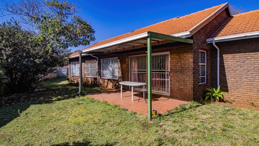 3 Bedroom Property for Sale in Brackenhurst Gauteng