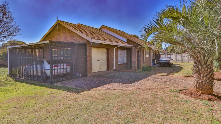 3 Bedroom Property for Sale in Brackenhurst Gauteng