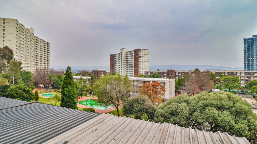 2 Bedroom Property for Sale in Bedford Gardens Gauteng
